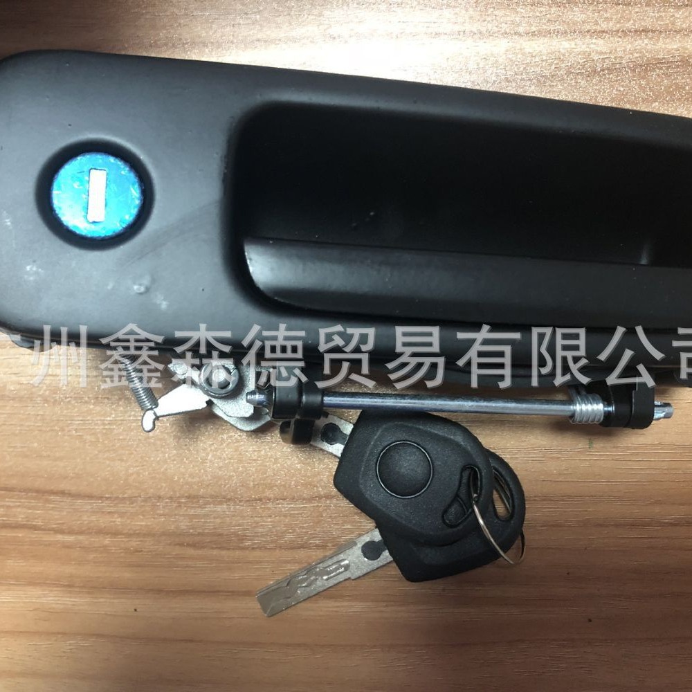 Enlace de investigación directa de fábrica manija de puerta de cola con llave de cilindro de cerradura 1J6827565B