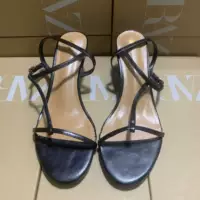 Сандалии (Zara) женские с ремешком и пряжкой, летний яркий стиль