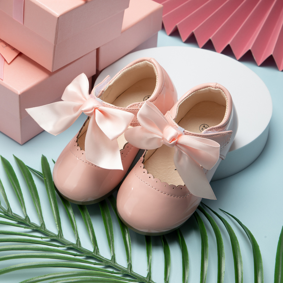 Women'S Gender Fashion Style Women's Fashion Solid Color Patent Leather Round Toe