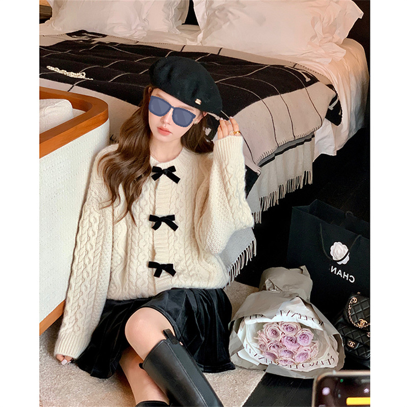 杨小卷 法式蝴蝶结软糯厚毛衣女复古麻花针织外套小香风甜美上衣|undefined