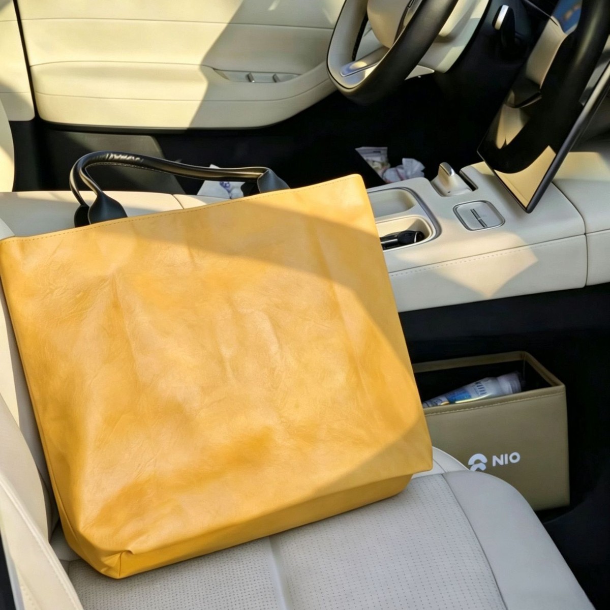 Popular DuPont paper bags for car company opening advertising campaigns, eco-friendly gift bags [customizable]