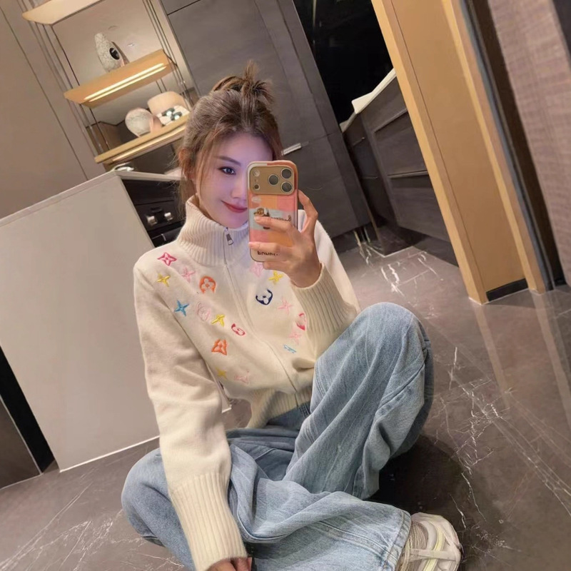 Xiaoxiangfeng Colorful Embroidered Zipper Knitted Cardigan Women's Stand-Up Collar Long-Sleeved Slim Top Jacket Xiaoxiangfeng Colorful Embroidered Zipper Knitted Cardigan Women's Stand-Up Collar Long-Sleeved Slim Top Jacket