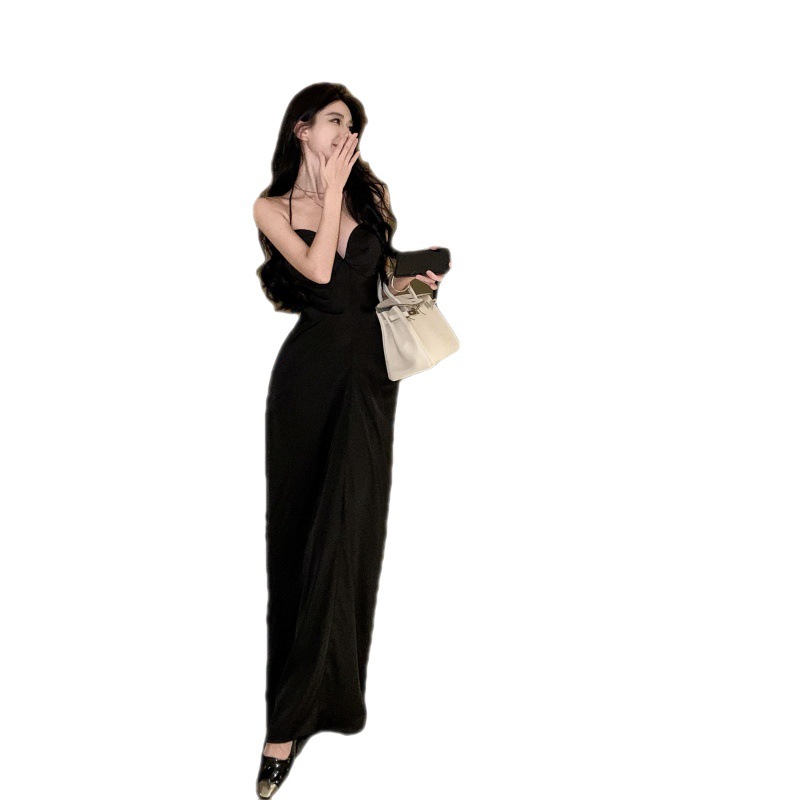 Black elegant design sexy long skirt