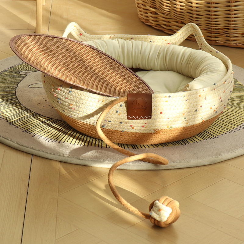 Yuanbao 다채로운 폼폼 갈색 장난감 공 + 흰색 면 패드 + 흰색 베개 + 매트