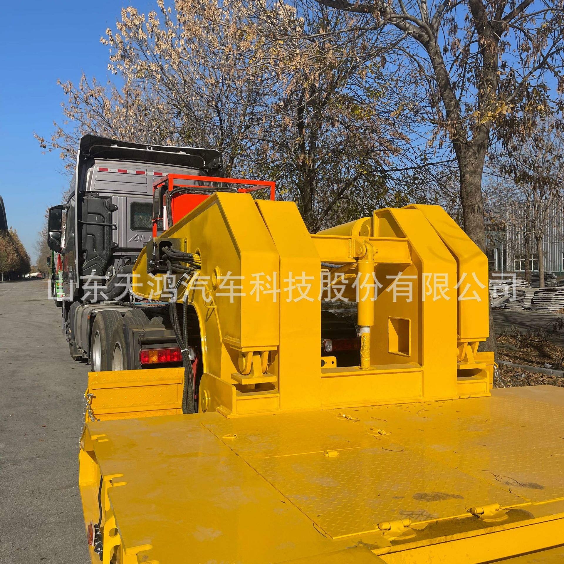 Manufacturer Sells Export Split Goose Head 5-Line 10-Axis Heavy-Duty Low-Bed Semi-Trailer Trailer Engineering Machinery Transportation