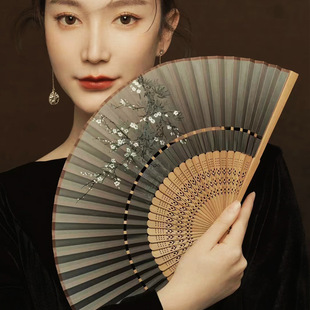 Classical Silk Small Fresh 6.6inch Women's Folding Fan Dance Han Dynasty Small Fan Cooling Portable Japanese Style Li Lingzhi