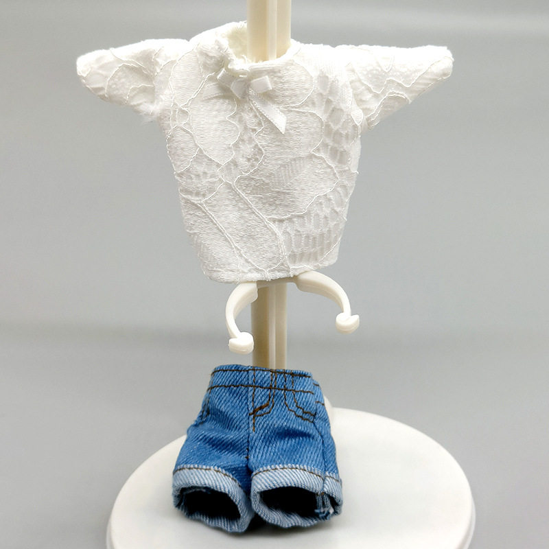 Qiao Gaoshi Dark Flower T -shirt and Blue Small Dispaya Shorts