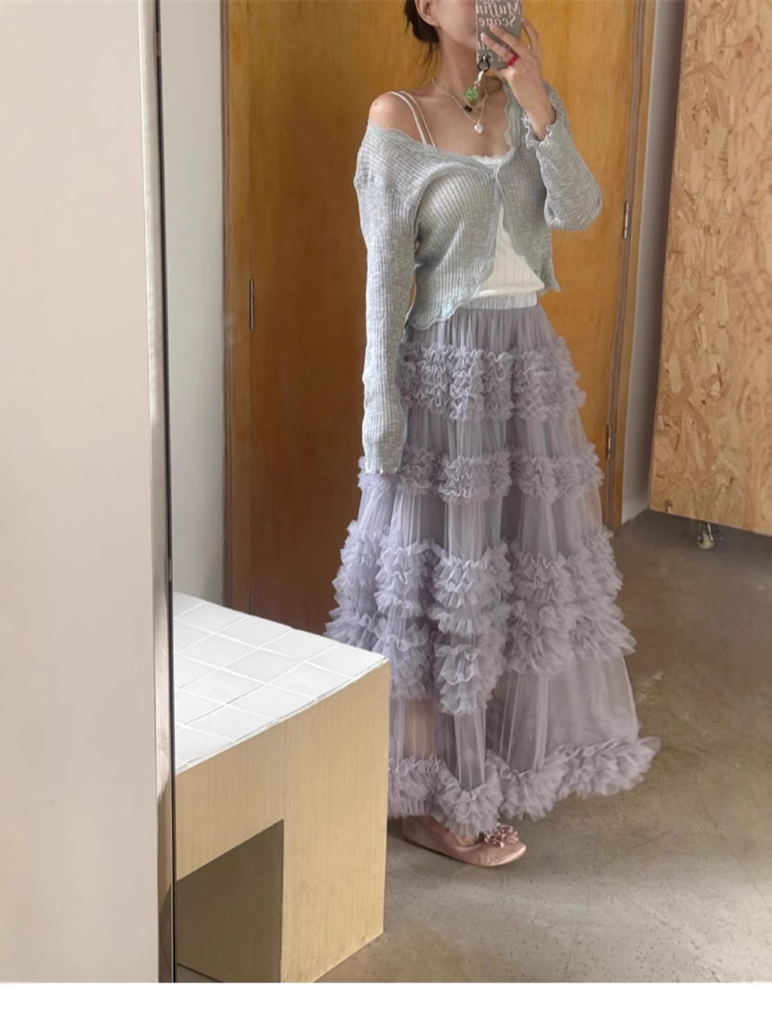 2025小衆アンドロメダの雰囲気感ロングスカート韓国系シンプルなネット糸は、ケーキを重ねてスカート4809を着ている