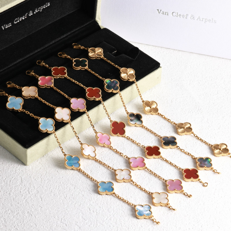 15mm High-End Version Douyin Cross-Border Platform Hot-Selling Fashion Mother-Of-Pearl Four-Leaf Clover Bracelet for Women 18K Gold Premium Gift 15mm High-End Version Douyin Cross-Border Platform Hot-Selling Fashion Mother-Of-Pearl Four-Leaf Clover Bracelet for Women 18K Gold Premium Gift
