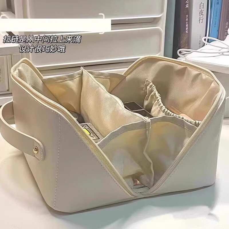 女性用化粧ポーチ 大容量 ポータブル 高級感 インスタ映え 新作 旅行用化粧品 洗面用具収納バッグ|undefined