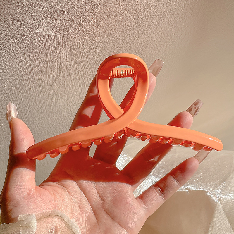 Horquilla de las mujeres de alto grado de pelo negro Clip tocado espalda Cabeza Grande updo tiburón clip 2024 Nueva horquilla