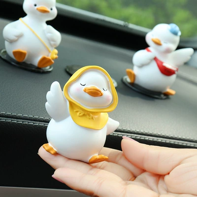 Creative Car Internet Celebrity Duck — Car ornaments