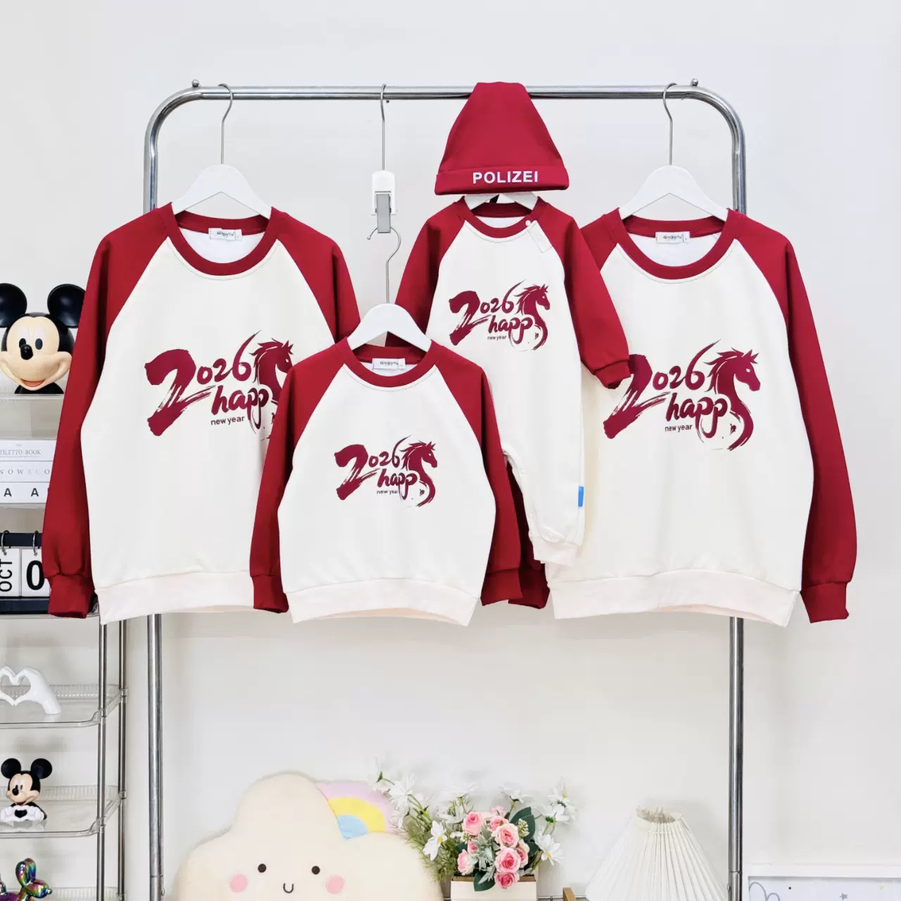 2025秋冬新款亲子装洋气拼色卫衣一家三口宝宝连体衣马年拍照童装