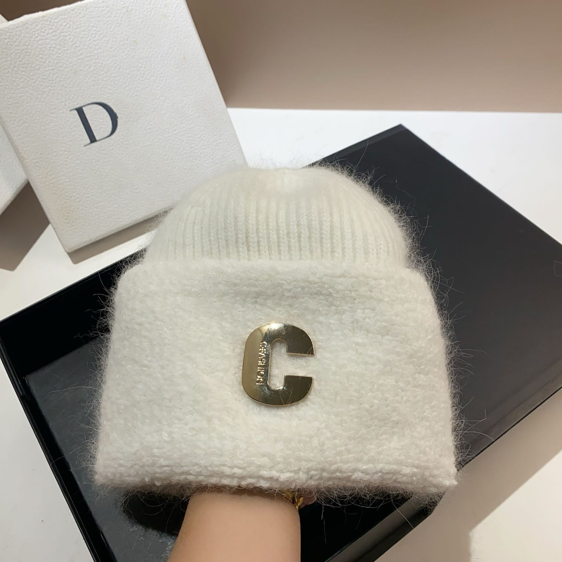 Originelles Design, neue, vergrößerte, verdickte Strickmütze aus Kaninchenhaar, C-Buchstabe, kalter Winter, warmer winddichter Gehörschutz im Freien_voghion.com