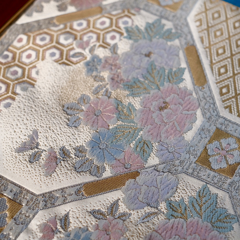 Woven |   Butterfly Peony | 刺繍入り金茶マット |   レトロな西陣織のティーマット |   厚みのあるドライフォームマット|undefined