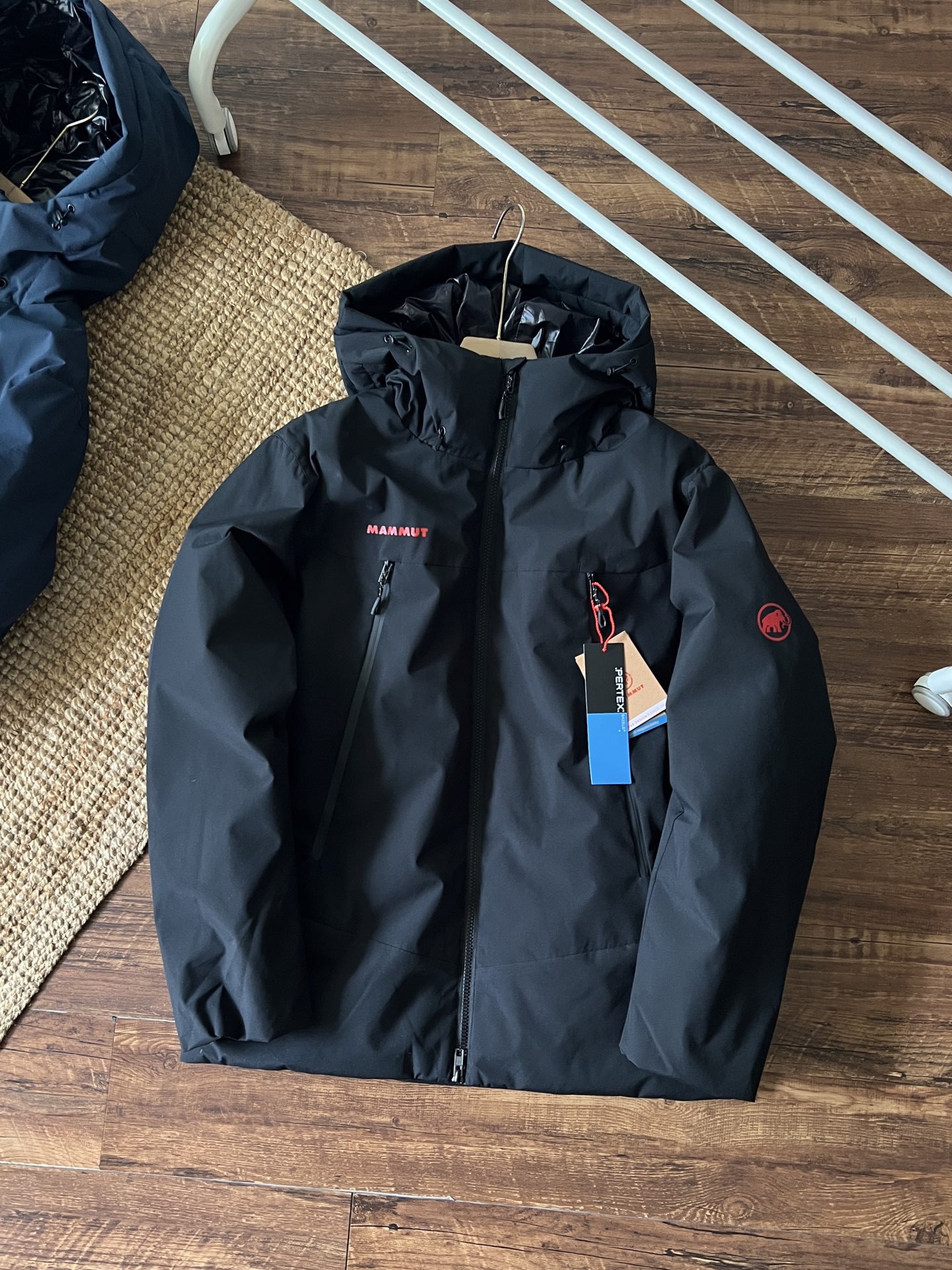 MAMMUT Mammut Clion etiqueta roja para hombres y mujeres a prueba de viento y agua deportivo de transporte público chaqueta de plumón de cáscara blanda