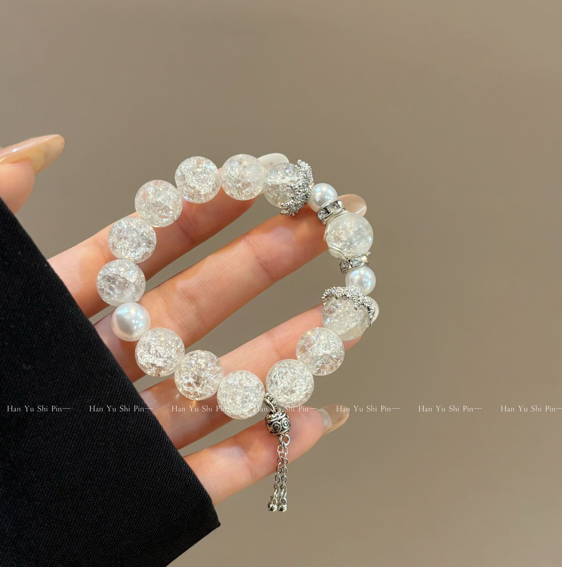 Elastic beads