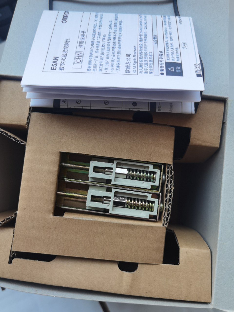 温控表 数字式温度控制仪 E5AN-RQ3BT 220V