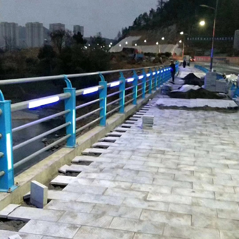 灯光铝合金桥梁防撞护栏 山东厂家 景区河道栏杆加工景观桥梁护栏