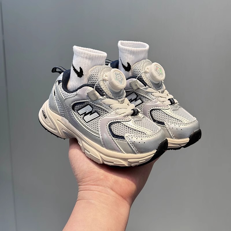2025 秋の新ファッション男の子スポーツシューズ回転バックル女の子の靴子供のランニングシューズお父さん靴ダブルネット|undefined