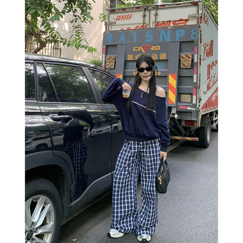 Ladies Off-the-Shoulder Long Sleeve Hoodie with 2025 Early Autumn Letter Print Loose Design Student Top