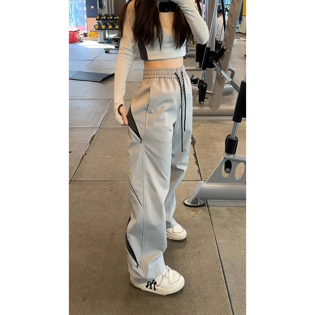 Design trousers with zipper