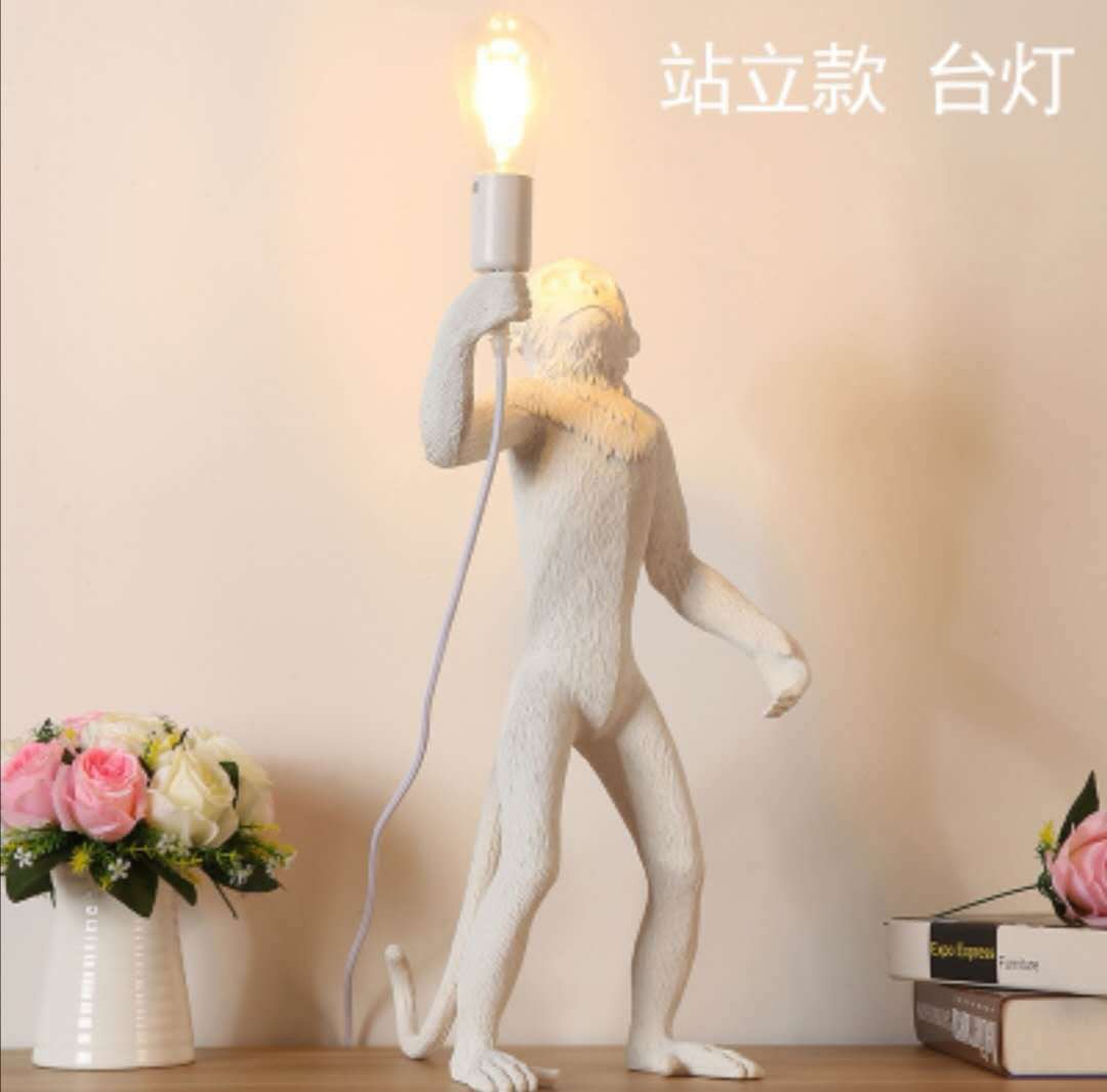 Personalidad creativa industrial viento mono lámpara restaurante habitación de niños tienda de ropa ventana mono lámpara de pared lámpara de escritorio