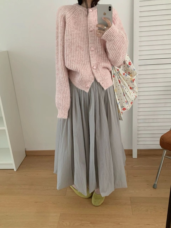 十三行韩版减龄显瘦圆领针织开衫女秋季爱心扣软糯毛衣外套上衣|undefined