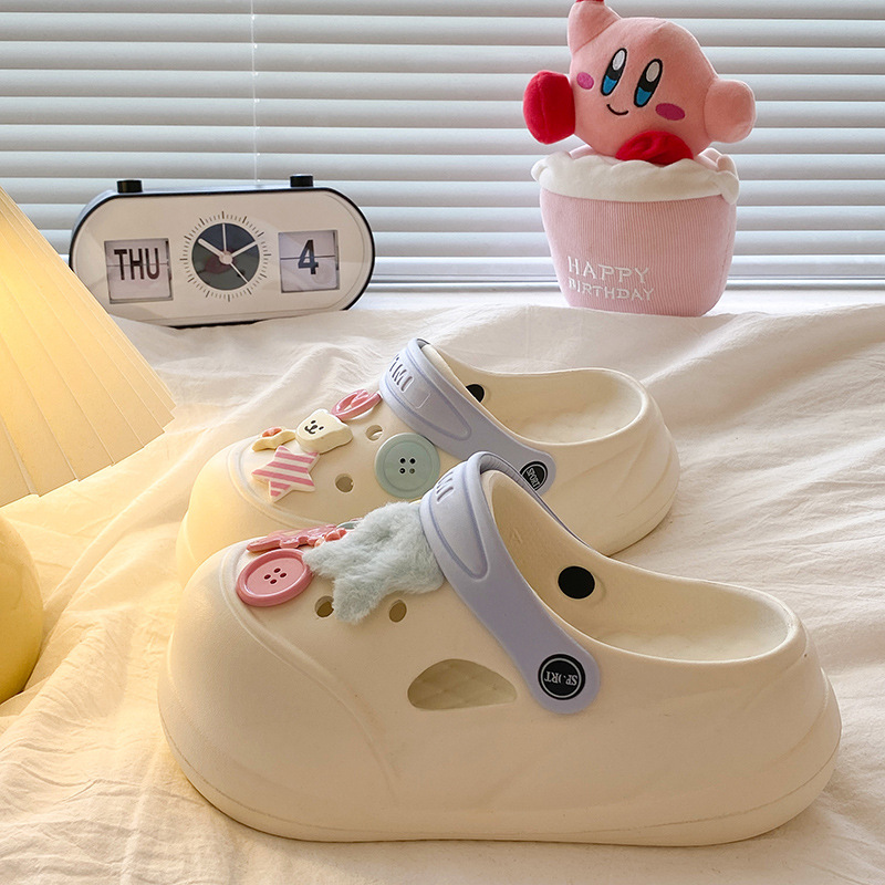 흰색 파란색·버튼 파란색 별 빨간색 곰