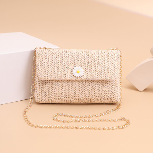 New Pearl Accented Grass Weave Shoulder Bag for Ladies with Daisy Decoration