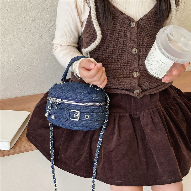 Bolso para niños femenino 2023 principios de otoño nuevo mini lápiz labial accesorios bolsa de mensajero entre padres e hijos pequeña fragancia bolsa de cadena de mezclilla