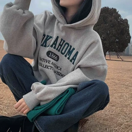 女式衬衫;连衣裙;毛衣