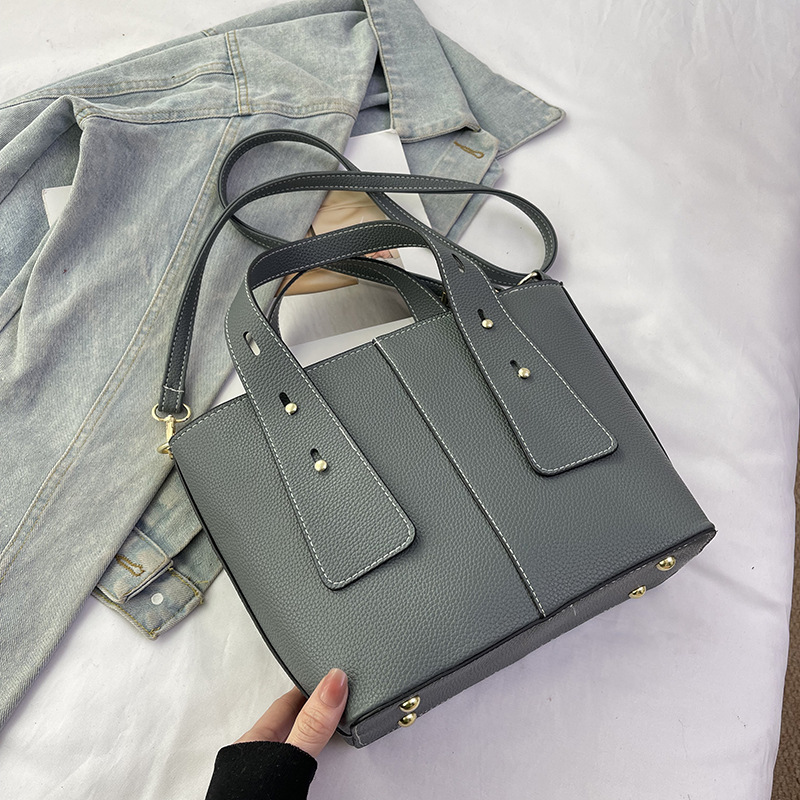 Bolso de nicho para mujer retro 2024 modelos de otoño e invierno moda estilo occidental bolso diagonal bolso de hombro bolso de cubo de gran capacidad