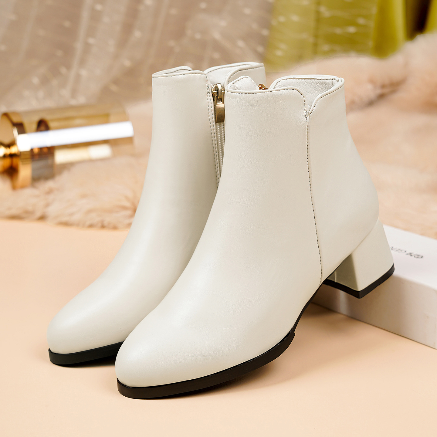 跨境新款马丁靴2025秋冬侧拉链中跟短靴女粗跟软皮时尚防滑皮靴子