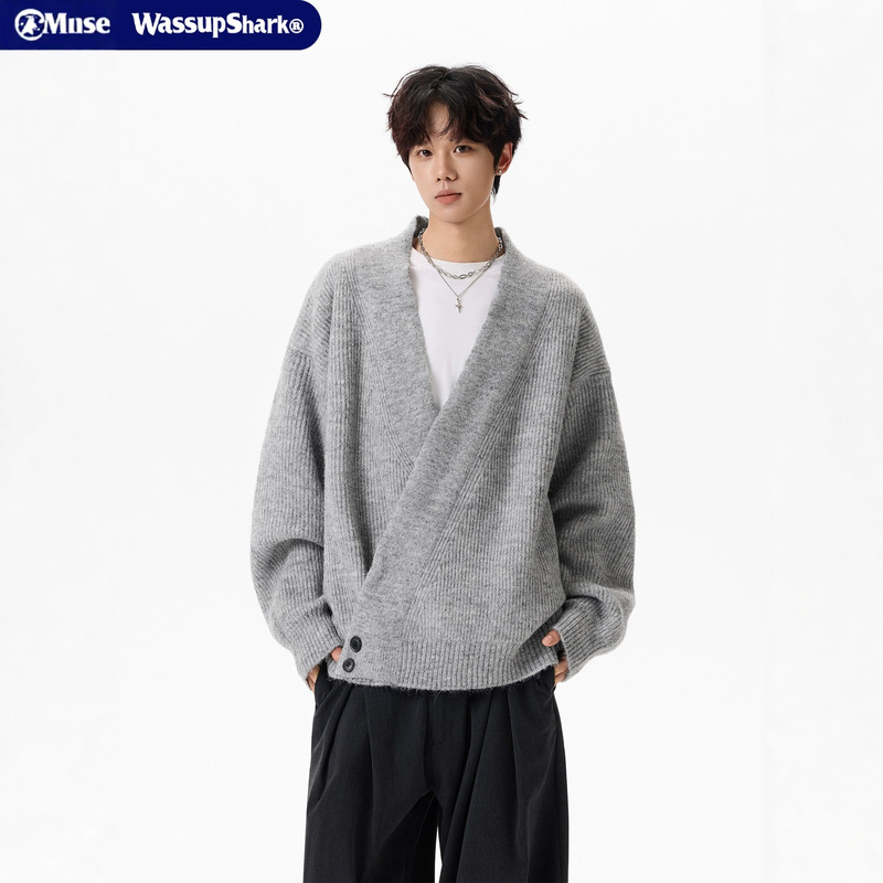 Shark casual V-neck knitted cardigan for men, loose fit, high-end gray couple's casual sweater jacket Shark casual V-neck knitted cardigan for men, loose fit, high-end gray couple's casual sweater jacket