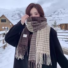 韩系氛围感格子围巾女冬季百搭学生保暖高级感防寒防风围脖配大衣