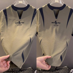 トレンディでファッショナブルな軽い高級ビッグブランドメンズトップス夏の新しいスタイルのシンプルでハイエンドのレターコントラストカラー半袖Tシャツ