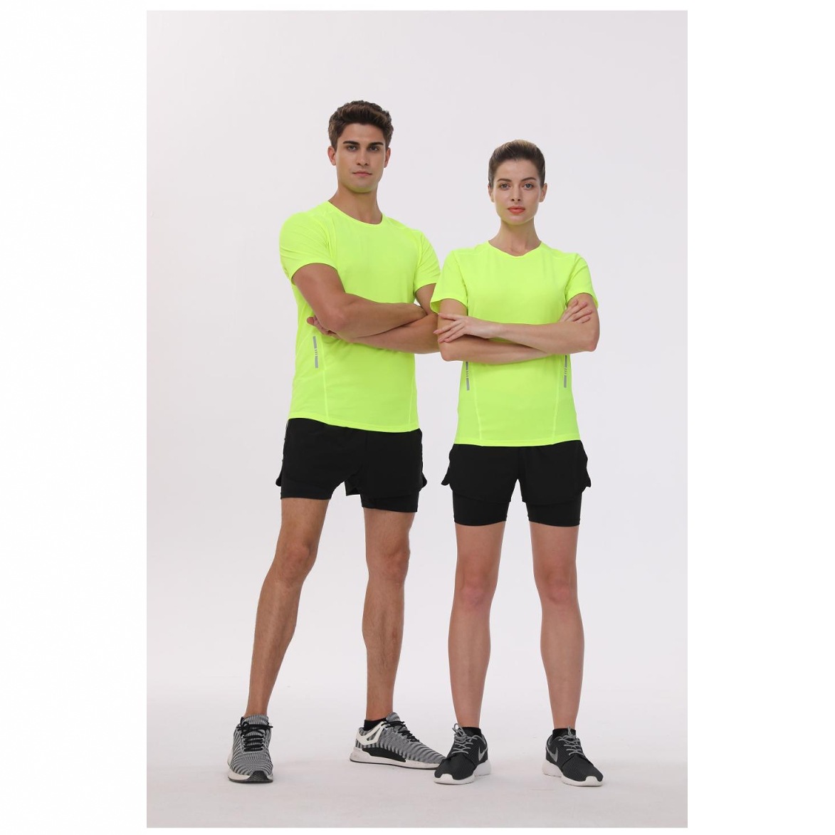 Ropa de carrera de cuello redondo secado rápido camiseta de mangas cortas diy pequeño lote de ropa de trabajo de hombres y mujeres impresión logotipo camiseta publicitaria