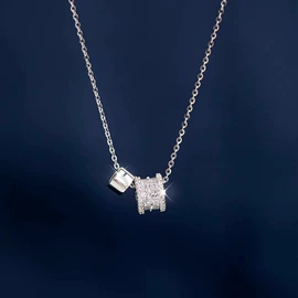 项链;戒指;手链