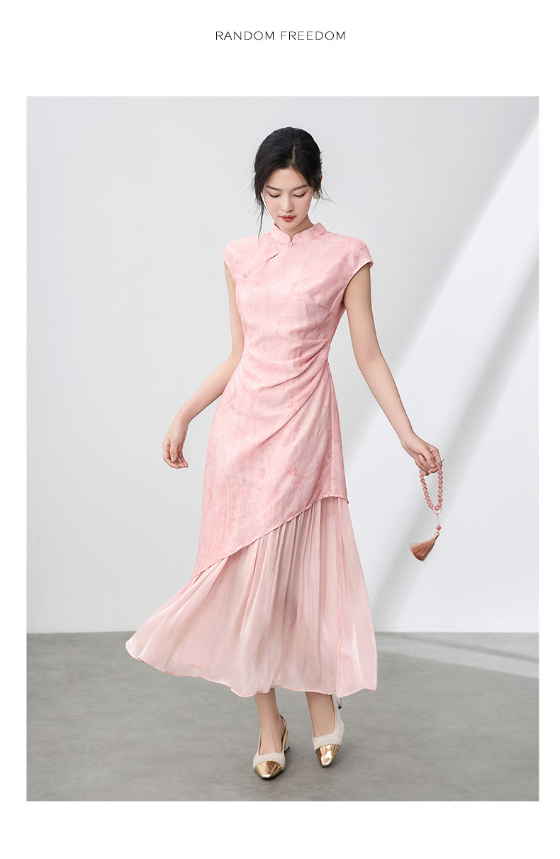 Đầm sườn xám maxi giả hai mảnh họa tiết hoa văn tối màu xếp li bóng gạc — Màu hồng chi tiết 10