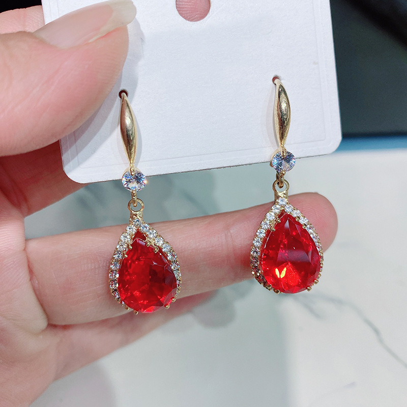 Drop Crystal Hook Red (Plating True Gold)