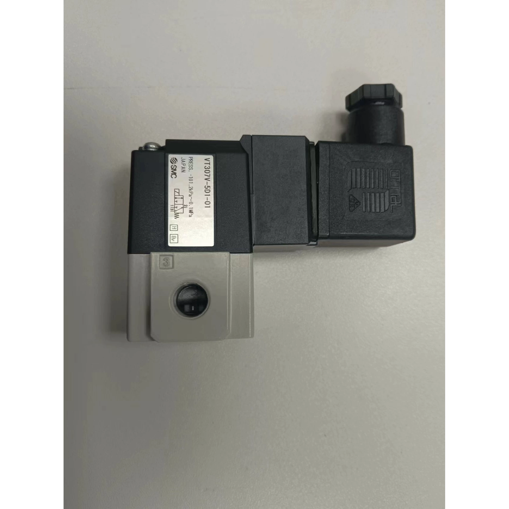 Япония SMC 3-ходовой электромагнитный клапан седельный клапан прямого действия VT307V-5D1-01 [Nakakazi] Центральный офис