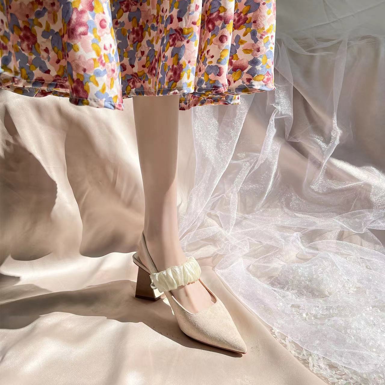 Elegante dames slingback pumps met hak voor de zomer_voghion.com