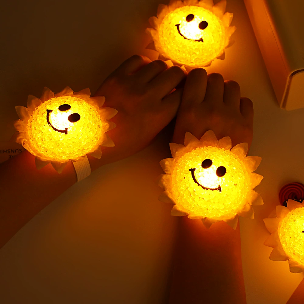 Handheld lights solar-powered, flashlight, sunflower