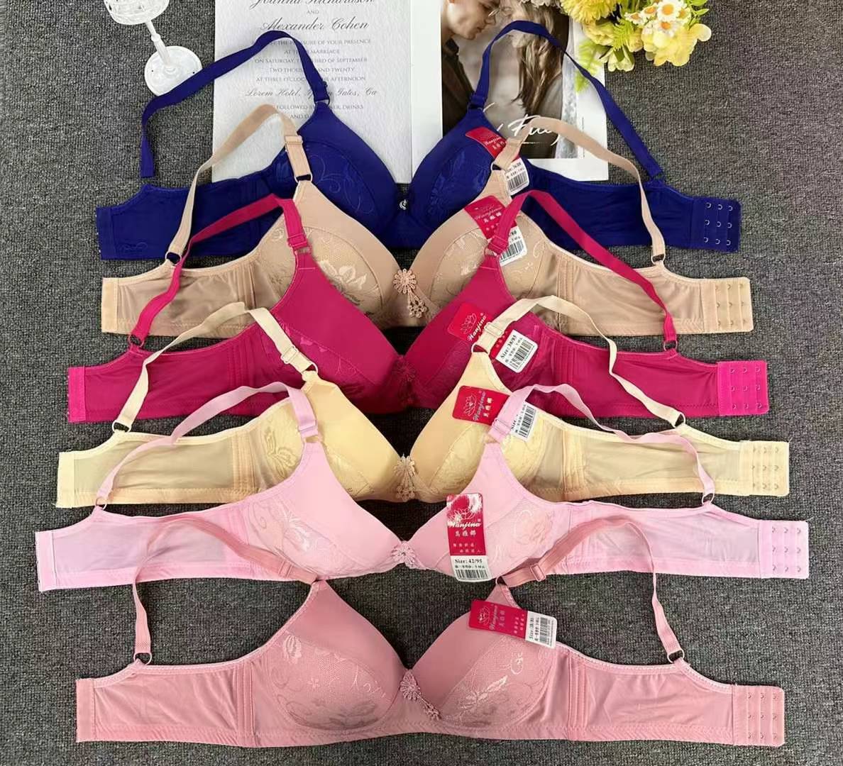 Bra de ropa interior de madres transfronterizas delgado de mediana edad sin anillo de acero cómodo bra de algodón agrupado grande bra al por mayor