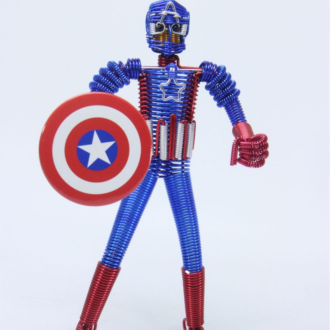 Captain America series handmade aluminum wire children's toys, sourced directly from tourist attractions.
