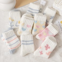 珊瑚絨襪子女秋冬款中筒襪可愛日系白色地板襪睡眠襪加厚毛毛襪