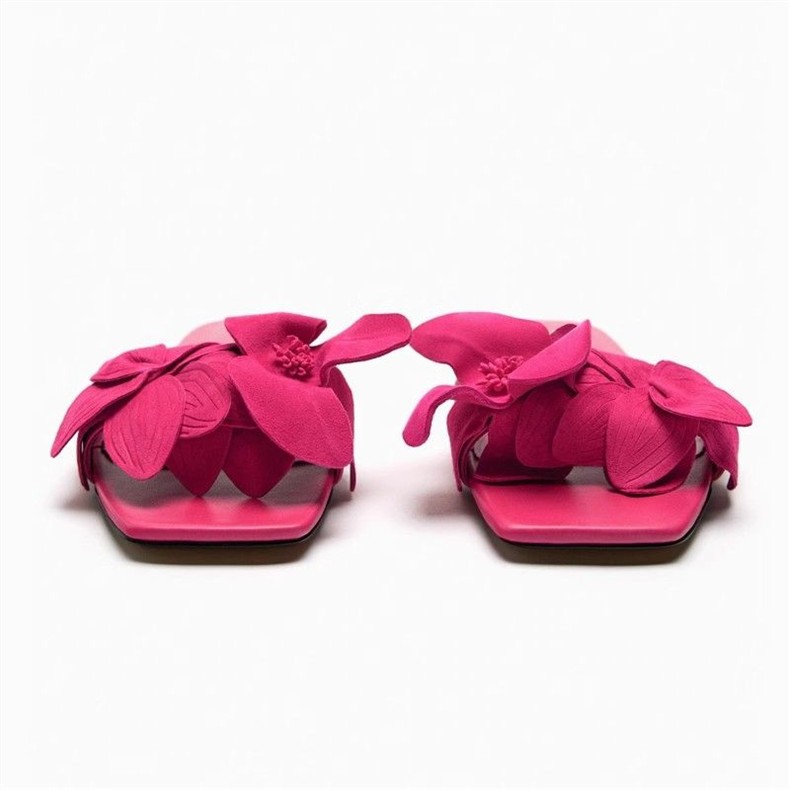 2026 Summer New Style Rose Red Rose Petal Open Toe French Slippers Flat Casual Sandals Women's Half Slippers For Outerwear_vogvips.com