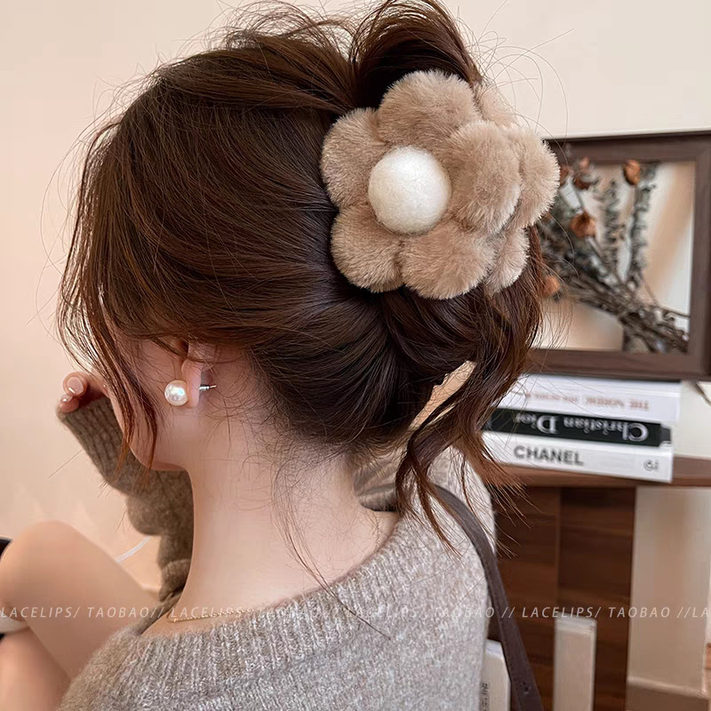 26#Light brown plush flowers about 8cm