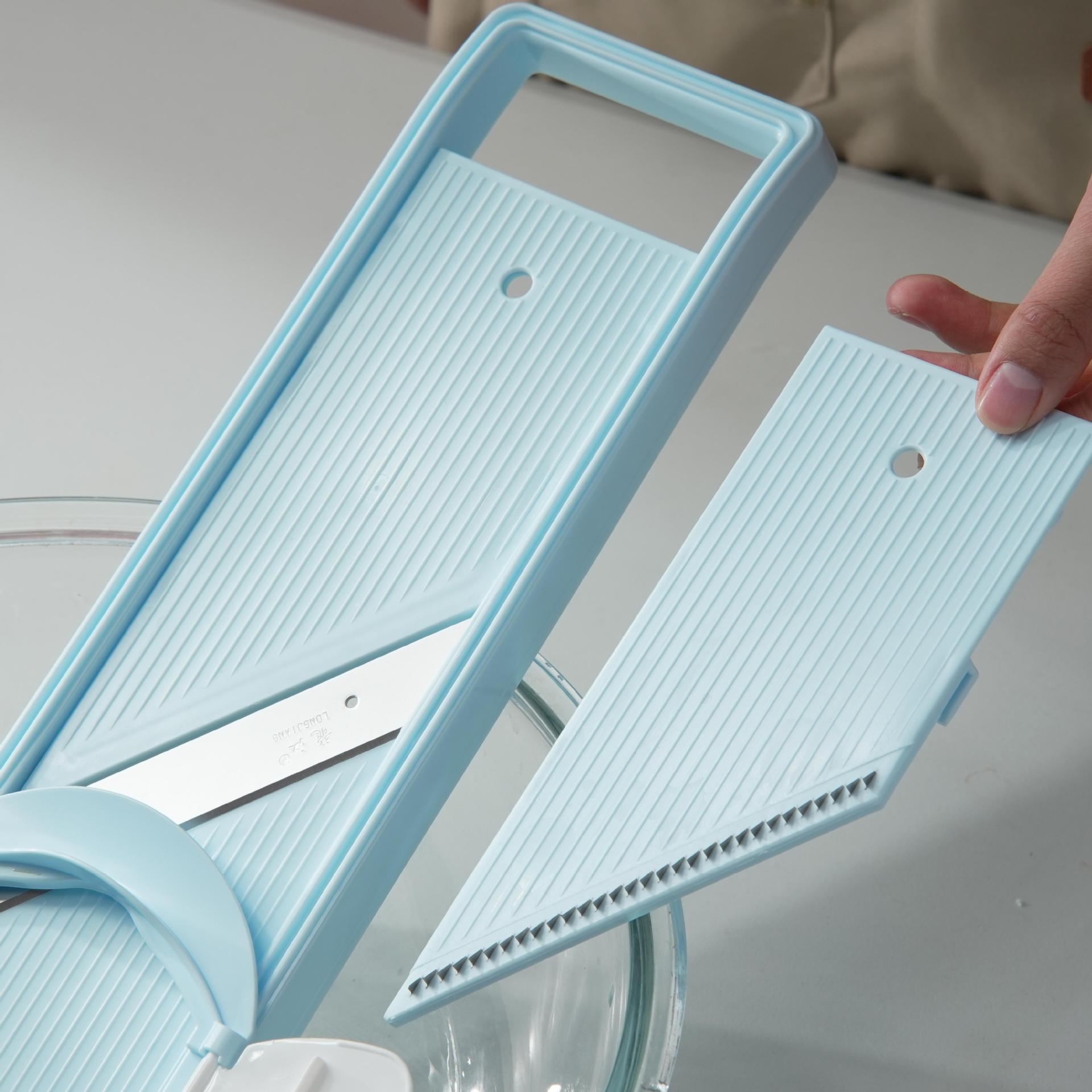 Potato and vegetable shredder, multifunctional cutter